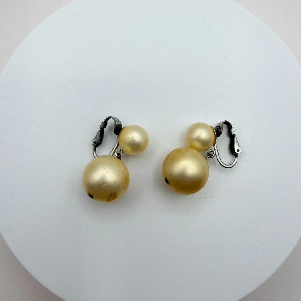 Vintage 90s Silver Tone Double Cream Faux Pearl Earrings Women's Classic Jewelry